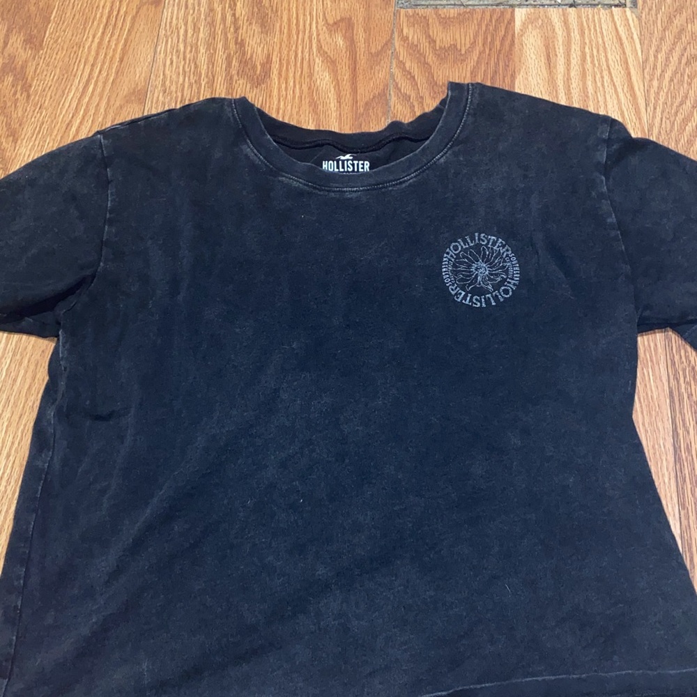 Hollister T-shirt